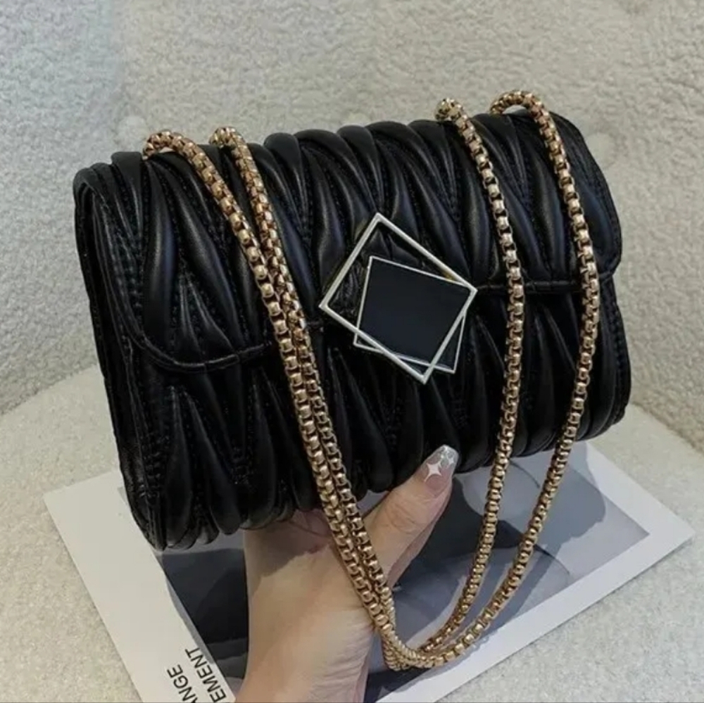 CLEARANCE Pleated Crossbody Bag - Picture 4 of 4